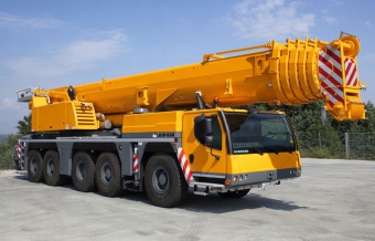 Фото автокрана Liebherr 220 тонн фото